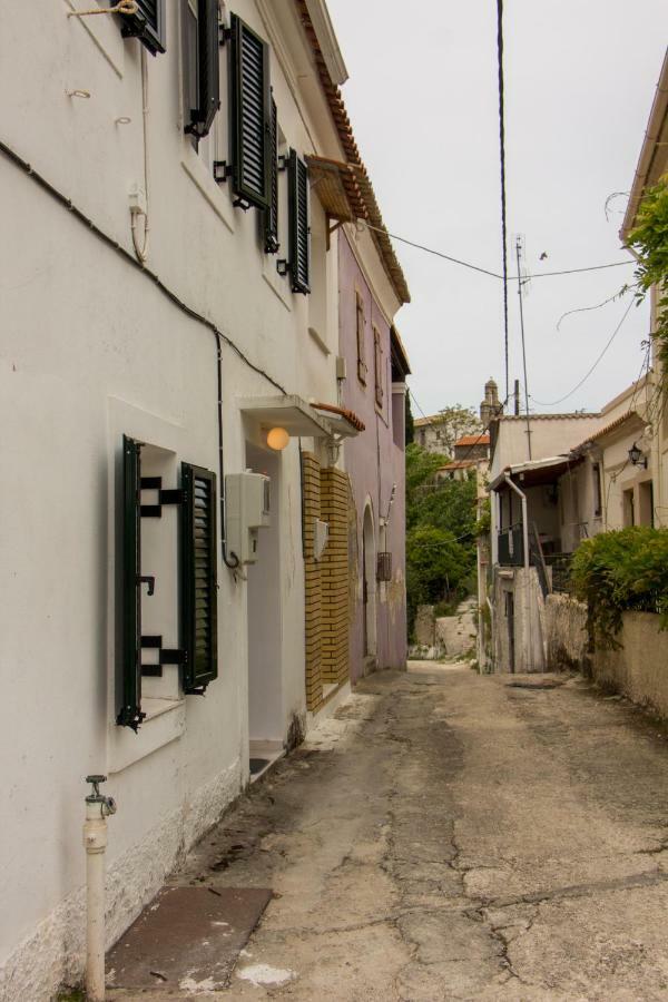 Central House Agrafoi Exterior foto